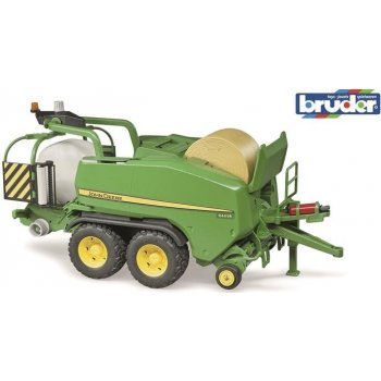 Bruder 2032 Balíkovač s obalovačem JOHN DEERE C441R