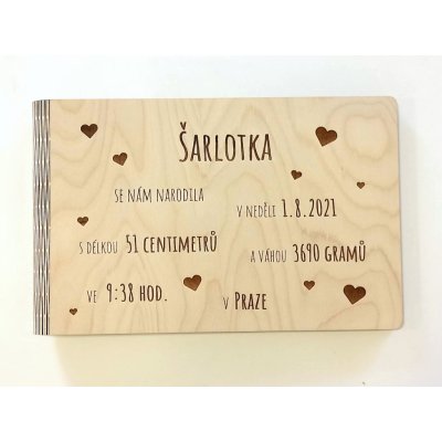 MAJADESIGN Dřevěné fotoalbum PRO MIMINKO se srdíčky – Zboží Živě