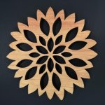 Amadea Dřevěný podtácek kulatý ve tvaru květu masivní dřevo 9cm – Zboží Dáma