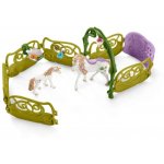 Schleich Třpytivý květinový dům s jednorožci jezerem a stájí – Zboží Dáma