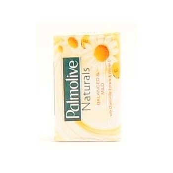 Palmolive Naturals Balanced & Mild toaletní mýdlo Chamomile & Vitamín E 90/100 g