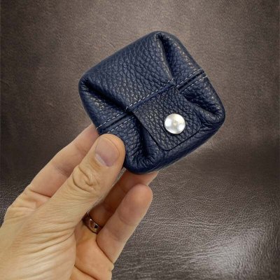 Klíčenka Modré kožené pouzdro na drobné s monogramem nebo textem – Zbozi.Blesk.cz