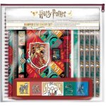 CurePink: Set školních potřeby Harry Potter: Stand Together blok pastelky propiska tužka pravítko guma ořezávátko penál [SR73454] – Zboží Mobilmania