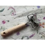 ZAHRADA A INTERIÉR Rádýlko na vykrajování raviol – Zboží Dáma