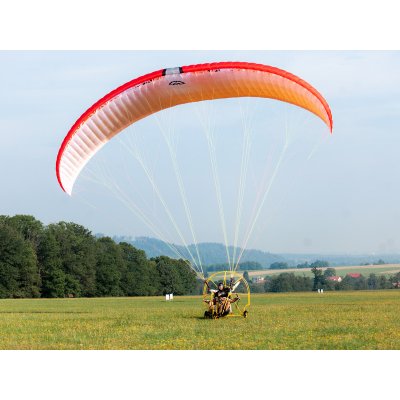 Motorový paragliding