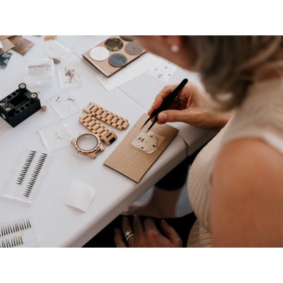 Zážitkový kurz výroby dřevěných hodinek – Zbozi.Blesk.cz