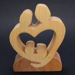 Amadea Dřevěný moderní betlém v srdci masivní dřevo dvou druhů dřevin 9x12x3 cm – Sleviste.cz