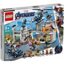 LEGO® Super Heroes 76131 Bitva o základnu Avengerů