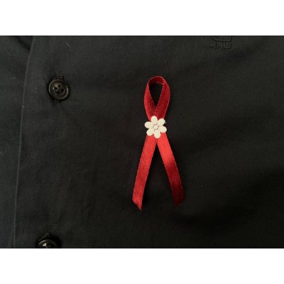 Svatba-eshop Svatební vývazek s kytičkou bordový - bordové svatební vývazky, voničky – Zboží Dáma