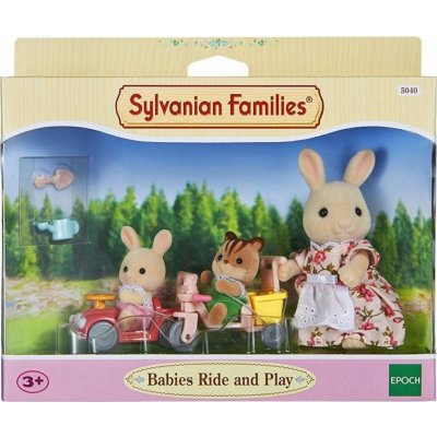 Sylvanian Families Mamka bílý králík s hrajícími si mláďaty EPOCH – Zbozi.Blesk.cz