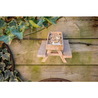 Esschert Design Krmítko nástěnné pro ptáčky Picnic 18 cm – Hledejceny.cz