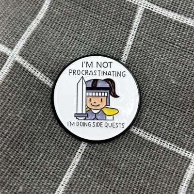 Pinarna I'm not procrastinating I'm doing side quests Neprokrastinuji, plním vedlejší úkoly bílý – Zboží Dáma