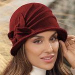 Krumlovanka dámský zimní klobouk s květem W-0639/144 vínový – Zboží Dáma