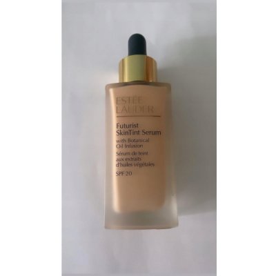 Estée Lauder Futurist SkinTint Serum Foundation With Botanical Oil Infusion pečující make-up SPF20 1N1 Ivory Nude 30 ml – Sleviste.cz
