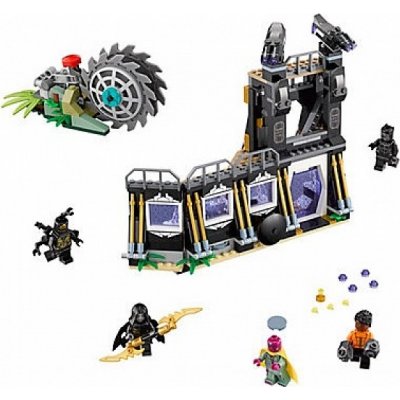 LEGO® Super Heroes 76103 Corvus Glaive útočí