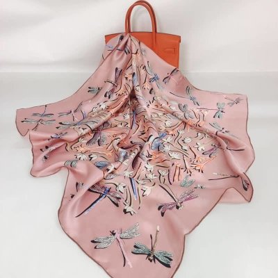 hedvábný šátek Vážky v dárkovém balení – Zboží Dáma