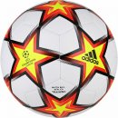 Fotbalový míč adidas UCL Training