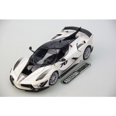 Bburago Ferrari FXX K Evo bílá 1:18