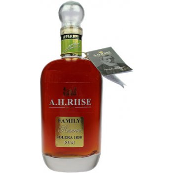 A.H. Riise Family Reserve 25y 42% 0,7 l (karton)