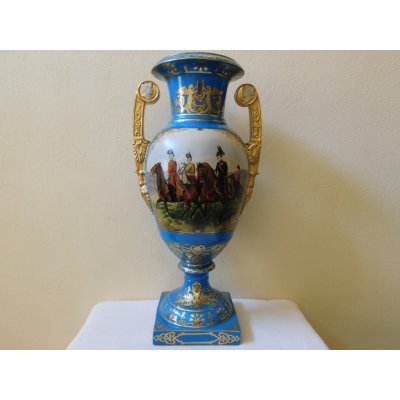 VELKÁ ZLACENÁ PORCELÁNOVÁ VÁZA - VOJEVŮDCI – Hledejceny.cz