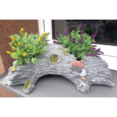 Obal pařez šedý s mechem – Sleviste.cz