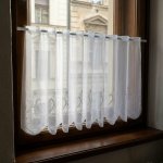 Rand Voálová vitrážová záclona 30182, vyšívané ornamenty, bílá, výška 60cm (v metráži) – Hledejceny.cz
