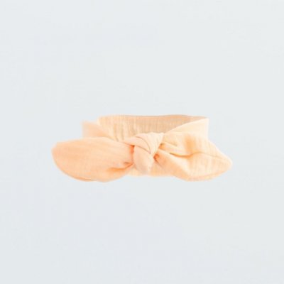 Kojenecká mušelínová čelenka New Baby Leny peach – Sleviste.cz