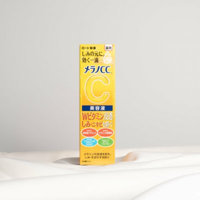 Rhoto Mentholatum Melano CC Intensive Anti Spot Essence na pigmentové skvrny 20 ml – Zboží Dáma