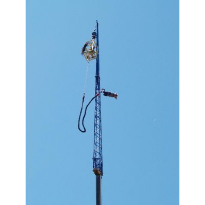 Bungee jumping z jeřábu v Brně, 1 osoba, Videozáznam, Seskok z výšky 110 metrů – Hledejceny.cz