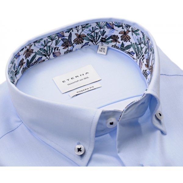 Pánská košile Eterna Modern Fit košile s jemnou strukturou a barevným vnitřním límcem a manžetou světle modrá