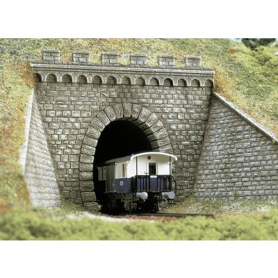 Busch H0 Tunelový portál 7022