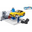 Bruder 62110 BWORLD Autodílna herní set s mechanikem a autem