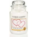 Svíčka Yankee Candle Snow in Love 623 g