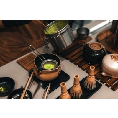 Kurz přípravy nápojů z čaje matcha v Praze – Sleviste.cz
