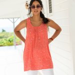 Dlouhá tunika bez rukávů s potiskem korálová – Hledejceny.cz