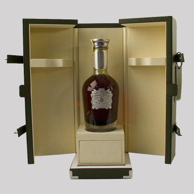 Chivas Regal The Icon 43% 0,7 l (dárkové balení kazeta) – Hledejceny.cz