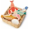 Příslušenství k dětským kuchyňkám Leaf Toys Seafood Basket Tender drevený košík s morskými plodmis rybami a mušľami TL8289