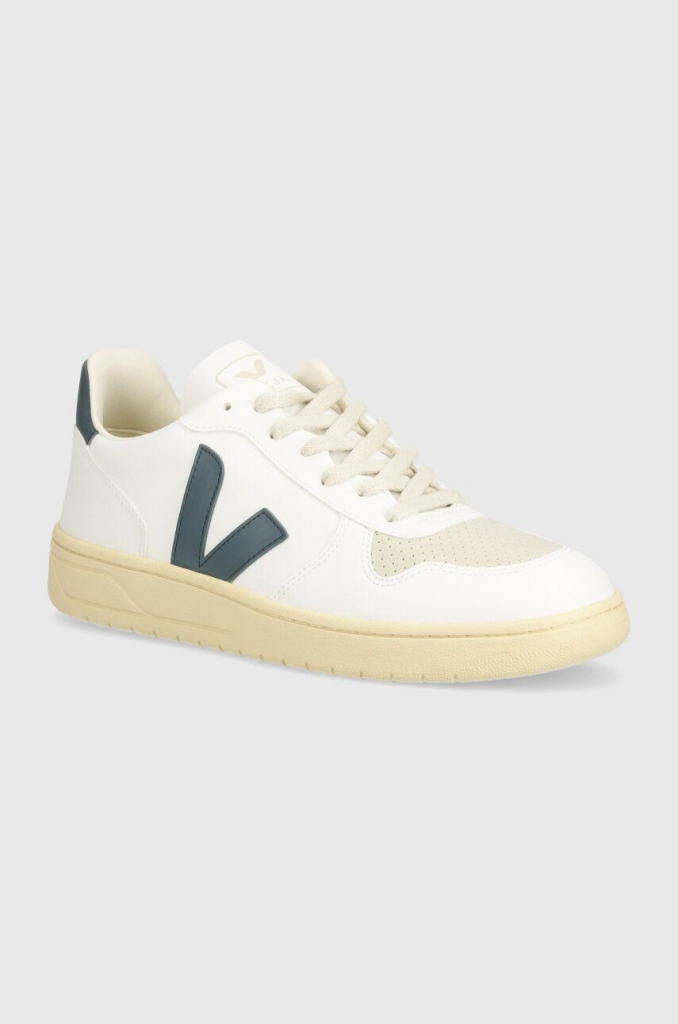 Veja V-10 CWL White/ California