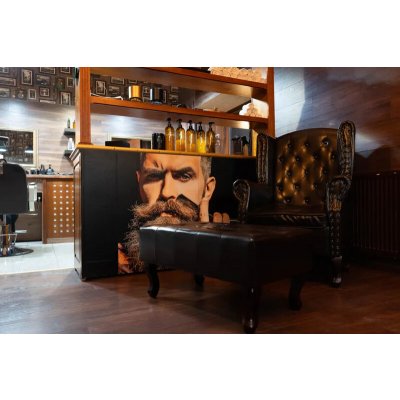 Návštěva luxusního barber shopu s whiskey nebo rumem – Hledejceny.cz