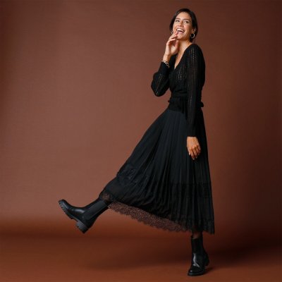 Blancheporte polodlouhá plisovaná sukně krajkový lem černá