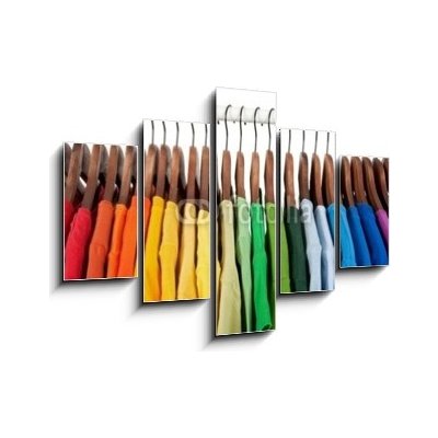 Obraz pětidílný 5D - 150 x 100 cm - Rainbow colors, clothes on wooden hangers Duhové barvy, oblečení na dřevěných věšácích