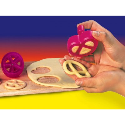 Vykrajovačka vytl. preclík 2ks – Sleviste.cz