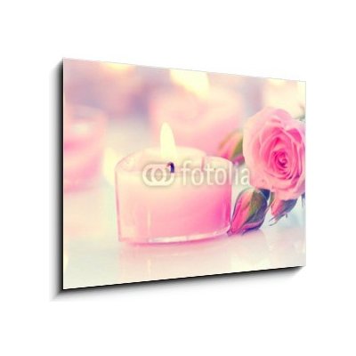 Skleněný obraz 1D - 100 x 70 cm - Valentine&apos;s Day. Pink heart shaped candles and rose flowers Valentýn. Svíčky ve tvaru růžového srdce a růžové květy – Hledejceny.cz