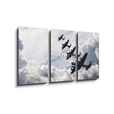 Obraz 3D třídílný - 90 x 50 cm - World War Two British vintage flight formation Druhá světová válka britská letová formace – Hledejceny.cz