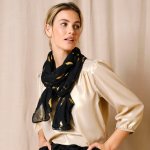 Blancheporte šátek s motivem peříček černá – Zboží Dáma