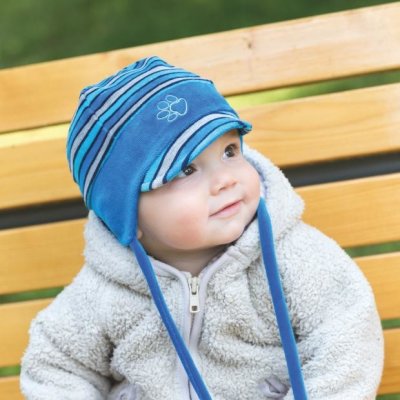 Dětská čepice z jemn.plyše s kšiltem a výšivkou modrá – Zboží Mobilmania