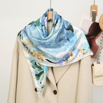 hedvábný šátek modro-zelené listy – Sleviste.cz