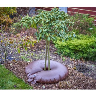 DOMO Zavlažovací vak nízký na stromy a keře 75L kruh hnědý 1ks 0857 – Sleviste.cz