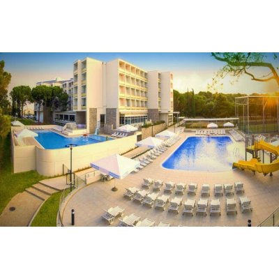 Chorvatsko: Biograd na Moru jen 800 m od pláže v Hotelu Adria *** s all inclusive + 2 venkovní bazény, animace - 3 dny pro 2 osoby
