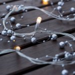DecoLED DecoLED LED světelný řetěz na baterie stříbrné perly teple bílá 10 diod 1,3m – Hledejceny.cz